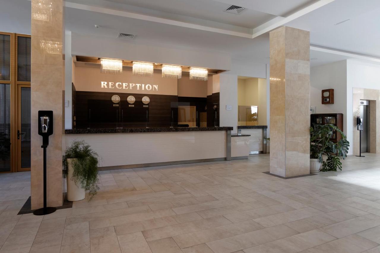 Hotel Slavey Golden Sands Ngoại thất bức ảnh