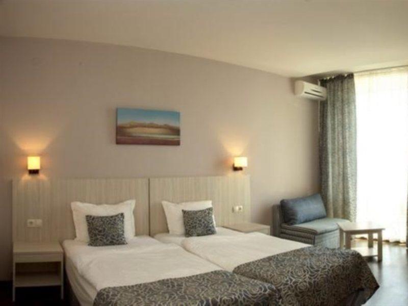 Hotel Slavey Golden Sands Ngoại thất bức ảnh